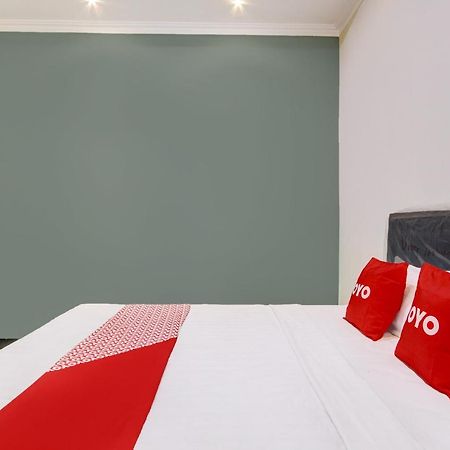 Hotel Oyo 92479 Pasadena House Krapyak Esterno foto