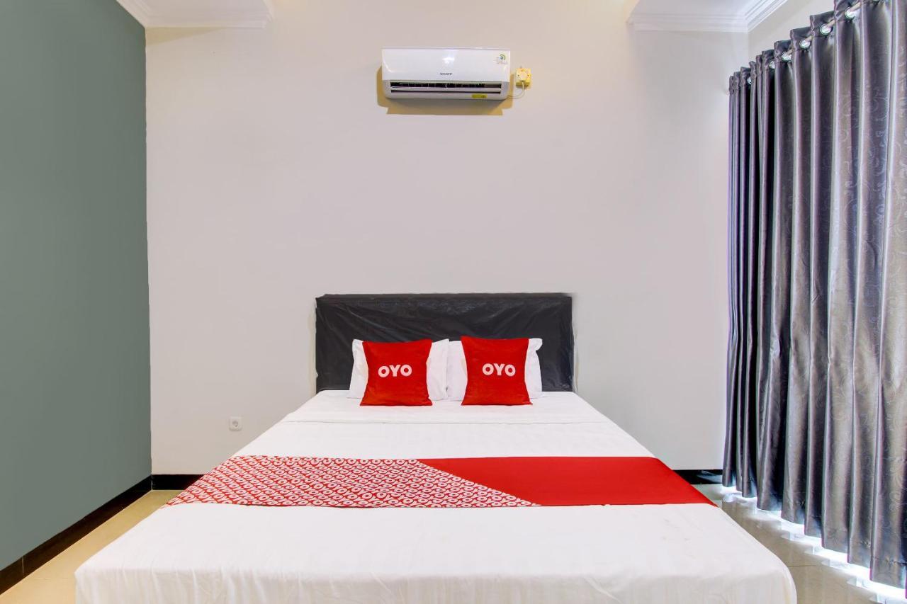 Hotel Oyo 92479 Pasadena House Krapyak Esterno foto